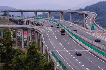 国家发改委批复5个公路项目 总投资超700亿