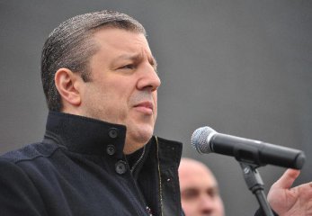 格鲁吉亚议会批准克维利卡什维利为新总理