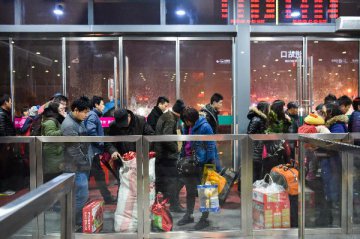 春节黄金周全国旅客发送量达4亿人次 同比增长6.7%