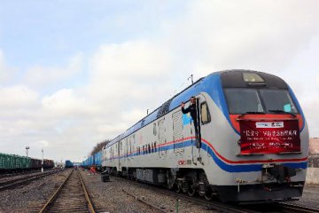 陕西:＂长安号＂国际货运实现与中亚铁路贸易＂有来有往＂