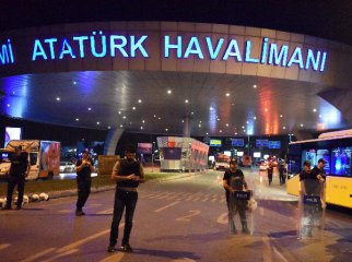 土耳其伊斯坦布尔国际机场发生爆炸至少31人死