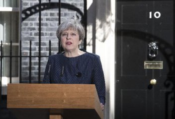 英国首相：提前大选可避免与脱欧谈判收尾撞期