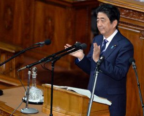 日本擬擴大舉債和支出 財政前景堪憂