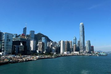 香港恒生指数开盘下跌2.11% 报25092.30点