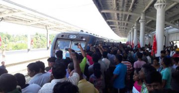 ​中企承建斯里蘭卡南部鐵路項目試通車