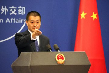 外交部：中国将持续放宽外资准入限制