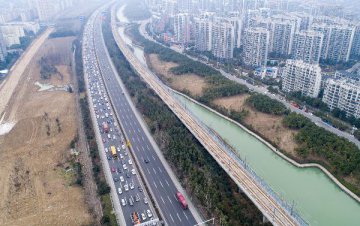 京津冀、长三角、粤港澳大湾区 中国三大发达城市群哪个更有潜力？