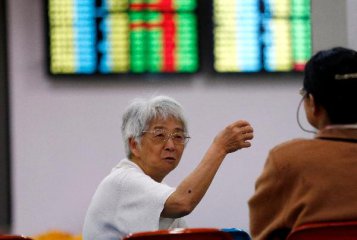 分析人士以八年来最快的速度下调了中国股票的评级