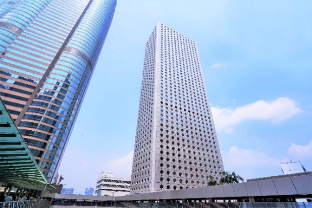 怡和大厦作为香港其中一个著名地标，以独特的建筑设计闻名。