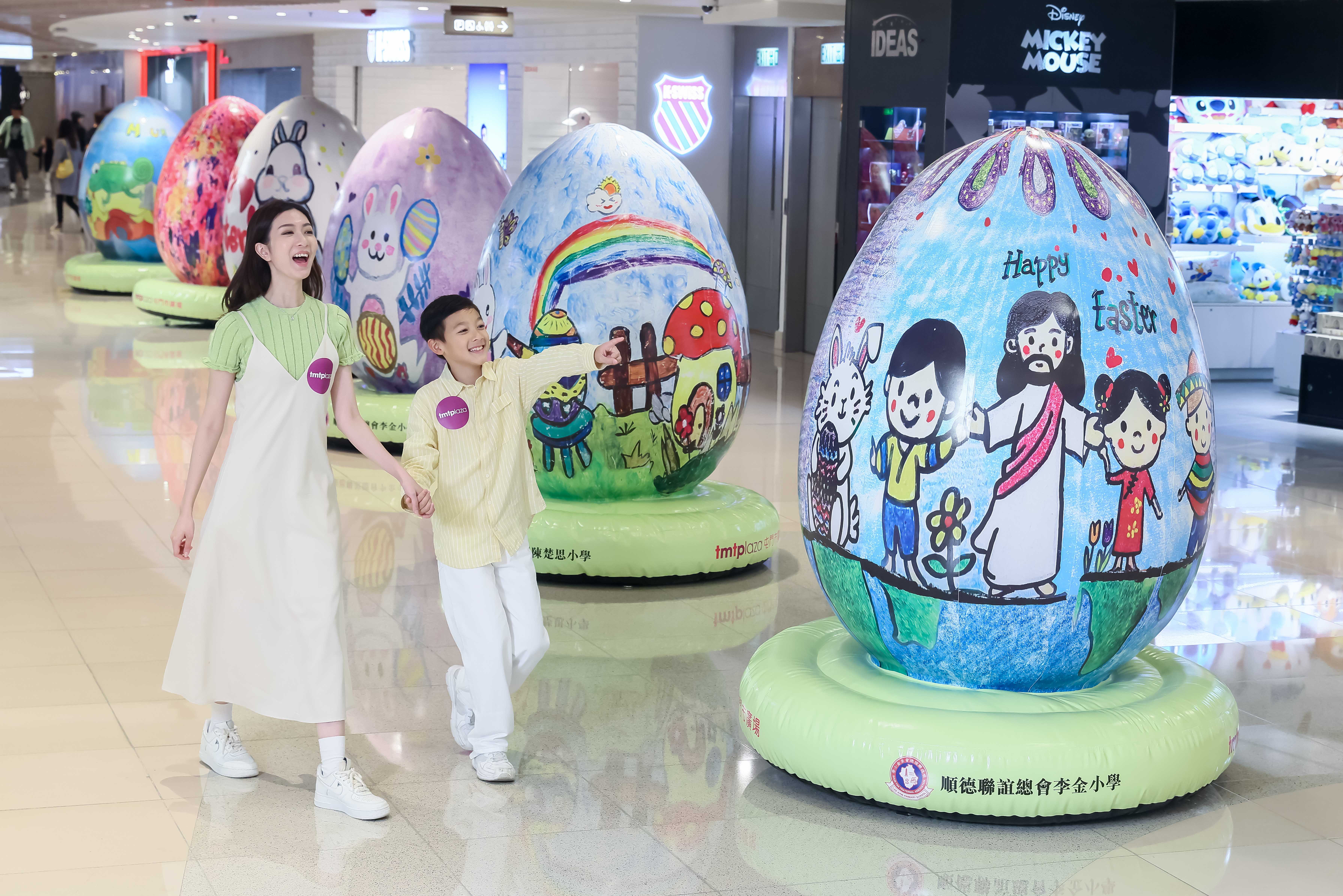 屯门市广场鼓励艺术发展 18只屯门区小学生优秀复活蛋作品巨大化于「复活蛋艺术走廊」展出